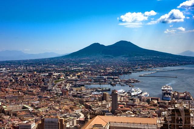 Вид на Неаполь Вид на Неаполь